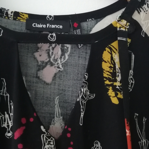 Claire's Black Top with Multicolor Abstract Design - Picture 4 of 7